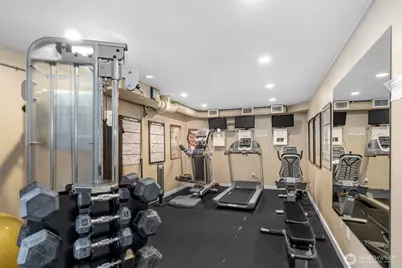 275 W Roy Street #315, Seattle, WA 98119 - Photo 34