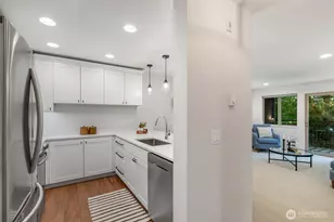 275 W Roy St, Seattle, WA 98119 - Photo 12