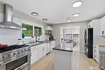 9300 86th Avenue NW, Gig Harbor, WA 98332 - Photo 4