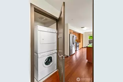 413 NE 70th Street #301, Seattle, WA 98115 - Photo 20