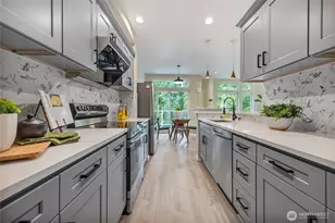 12541 NE 7th Pl, Bellevue, WA 98005 - Photo 14