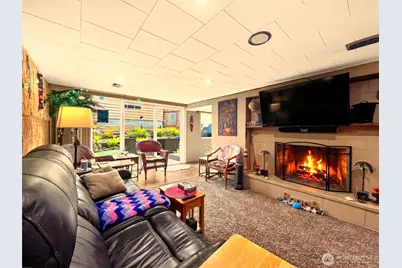 610 4th Street NE, Puyallup, WA 98372 - Photo 2