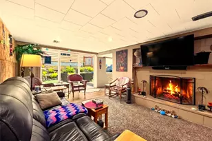 610 4th St NE, Puyallup, WA 98372 - Photo 2