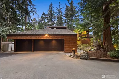11730 Clearview Dr, Edmonds, WA 98026 - Photo 1