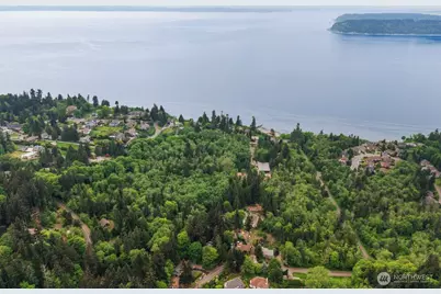 11730 Clearview Dr, Edmonds, WA 98026 - Photo 40