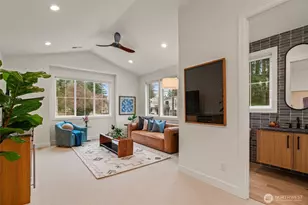 11204 108th Ave NE, Kirkland, WA 98033 - Photo 14