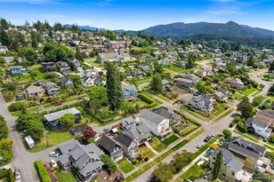 809 12th St, Bellingham, WA 98225 - Photo 34