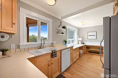 809 12th Street, Bellingham, WA 98225 - Photo 12