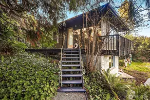 1363 Country Club Dr, Camano Island, WA 98282 - Photo 26
