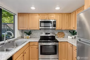 10919 NE 35th Pl, Bellevue, WA 98004 - Photo 10