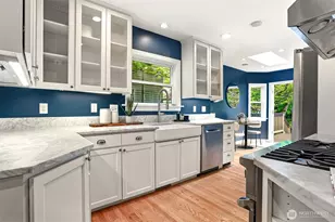2430 Lorentz Pl N, Seattle, WA 98109 - Photo 12