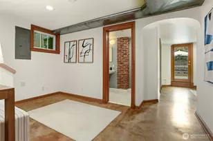 2430 Lorentz Pl N, Seattle, WA 98109 - Photo 30