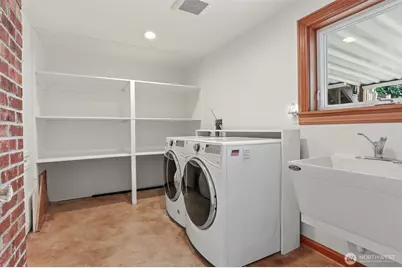2430 Lorentz Place N, Seattle, WA 98109 - Photo 32