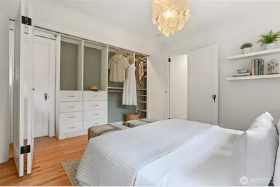 2430 Lorentz Place N, Seattle, WA 98109 - Photo 18