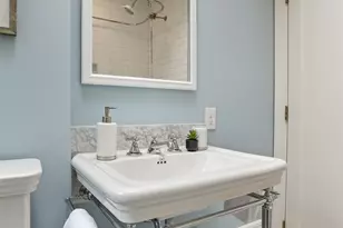 2430 Lorentz Pl N, Seattle, WA 98109 - Photo 22