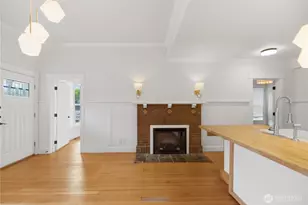 145 Park Ave N, Renton, WA 98057 - Photo 4