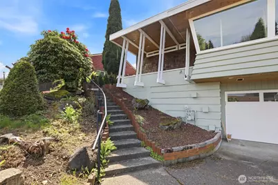 4826 Delaware Avenue, Everett, WA 98203 - Photo 2
