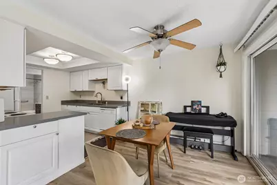 15214 NE 8th Street #G27, Bellevue, WA 98005 - Photo 8