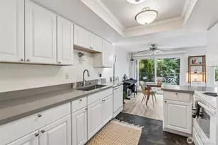 15214 NE 8th St, Bellevue, WA 98005 - Photo 12