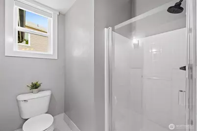 1300 N 27th Place, Renton, WA 98056 - Photo 18