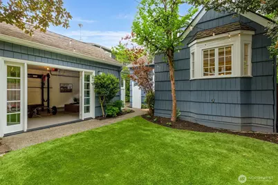1945 Boyer Avenue E, Seattle, WA 98112 - Photo 28