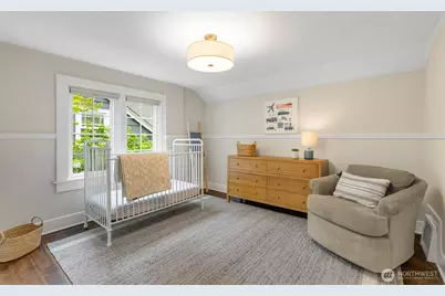 1945 Boyer Avenue E, Seattle, WA 98112 - Photo 22