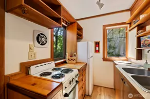 1919 32nd Ave W, Seattle, WA 98199 - Photo 10
