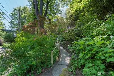 1919 32nd Avenue W, Seattle, WA 98199 - Photo 30