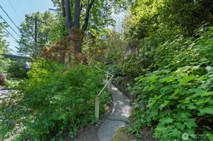 1919 32nd Ave W, Seattle, WA 98199 - Photo 30