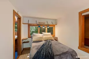 1919 32nd Ave W, Seattle, WA 98199 - Photo 16