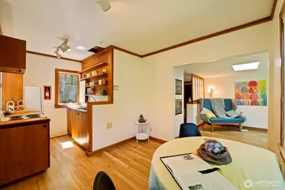 1919 32nd Avenue W, Seattle, WA 98199 - Photo 8