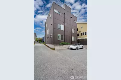 738 D N 95th, Seattle, WA 98103 - Photo 24