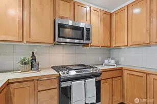 2607 Western Ave, Seattle, WA 98121 - Photo 14