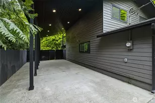 4008 NE 197th St, Lake Forest Park, WA 98155 - Photo 4
