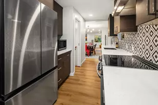 7515 Bagley Ave N, Seattle, WA 98103 - Photo 16