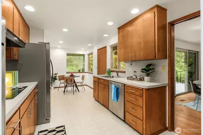 19207 40th Place NE, Lake Forest Park, WA 98155 - Photo 12