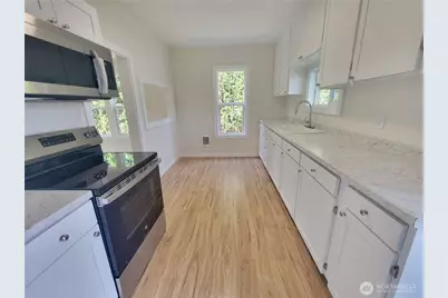 606 W Market Street, Satsop, WA 98583 - Photo 10
