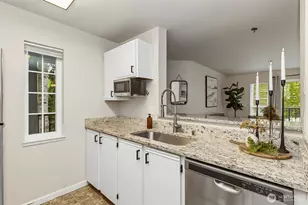215 SW 100th St, Everett, WA 98204 - Photo 6