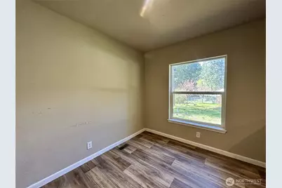21 E Eastlake Dr, Shelton, WA 98584 - Photo 10