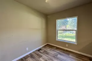 21 E Eastlake Dr, Shelton, WA 98584 - Photo 10