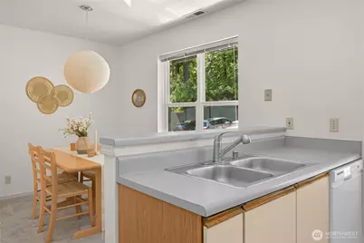 808 20th #208, Bellingham, WA 98226 - Photo 10