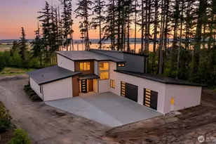 12915 Waterview Ln, Mount Vernon, WA 98273 - Photo 1