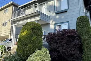 2258 14th Ave W, Seattle, WA 98119 - Photo 2