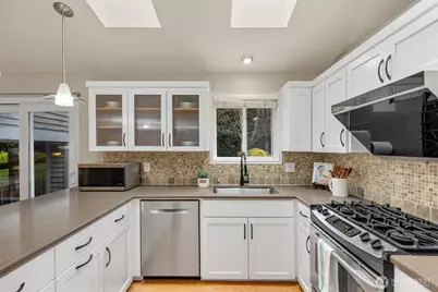 7918 115th Avenue SE, Newcastle, WA 98056 - Photo 10