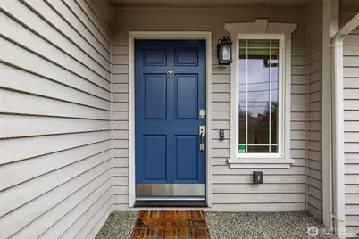7918 115th Avenue SE, Newcastle, WA 98056 - Photo 2