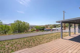 504 Ash St, Omak, WA 98841 - Photo 6
