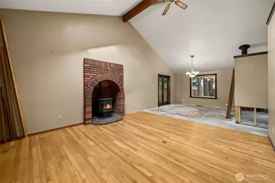 1911 154th Street Ct E, Tacoma, WA 98445 - Photo 2
