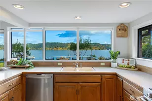 14026 Riviera Pl NE, Seattle, WA 98125 - Photo 20