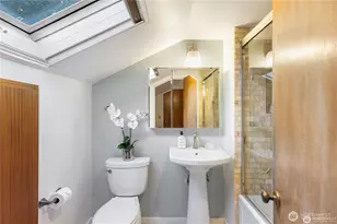 14026 Riviera Pl NE, Seattle, WA 98125 - Photo 30