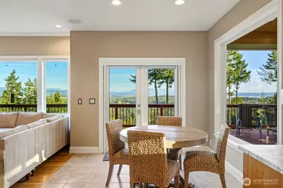 514 Wayne's Ridge Circle, Camano Island, WA 98282 - Photo 12